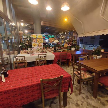 Summer Gate Apartment ซารานเดอ ภายนอก รูปภาพ
