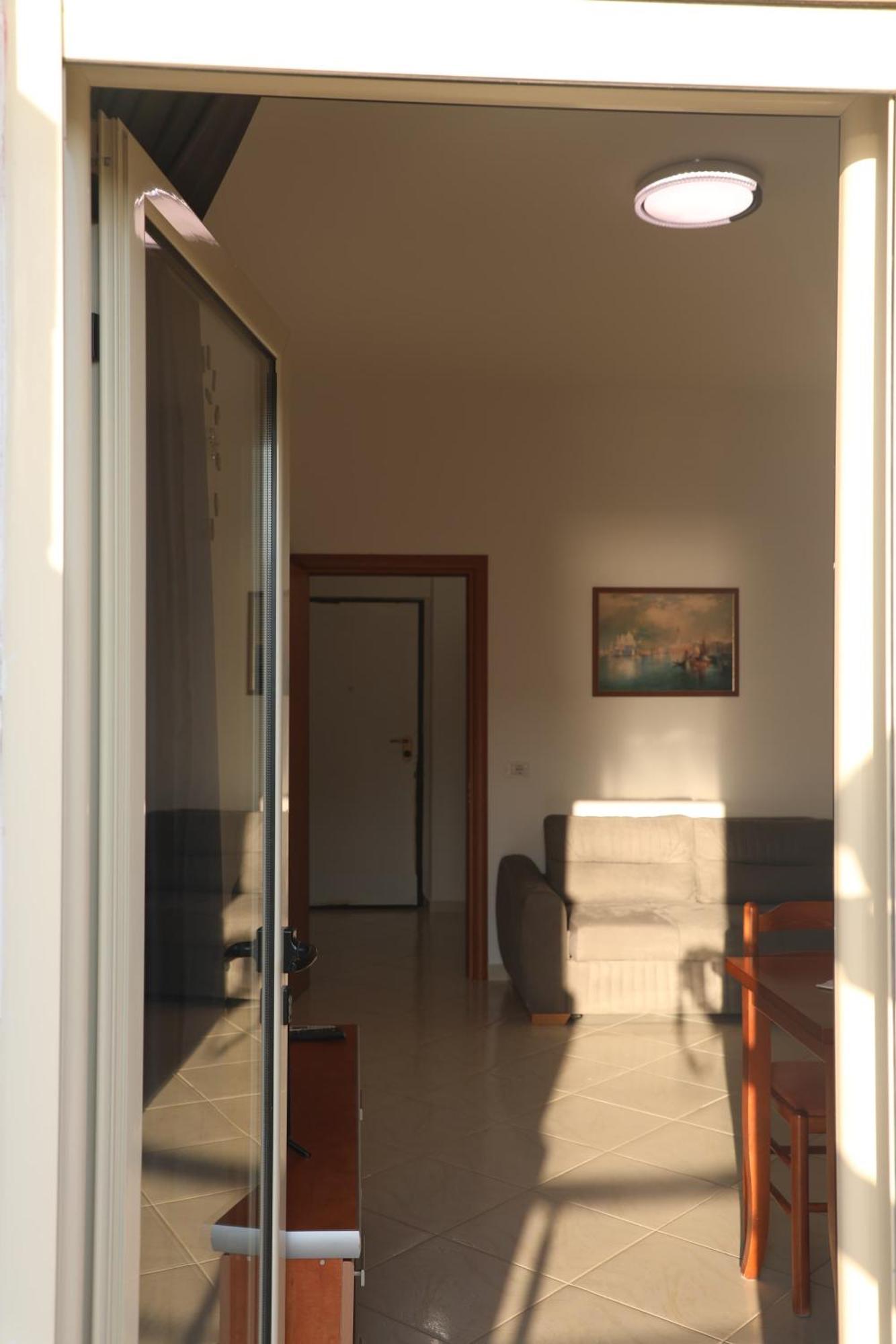 Summer Gate Apartment ซารานเดอ ภายนอก รูปภาพ