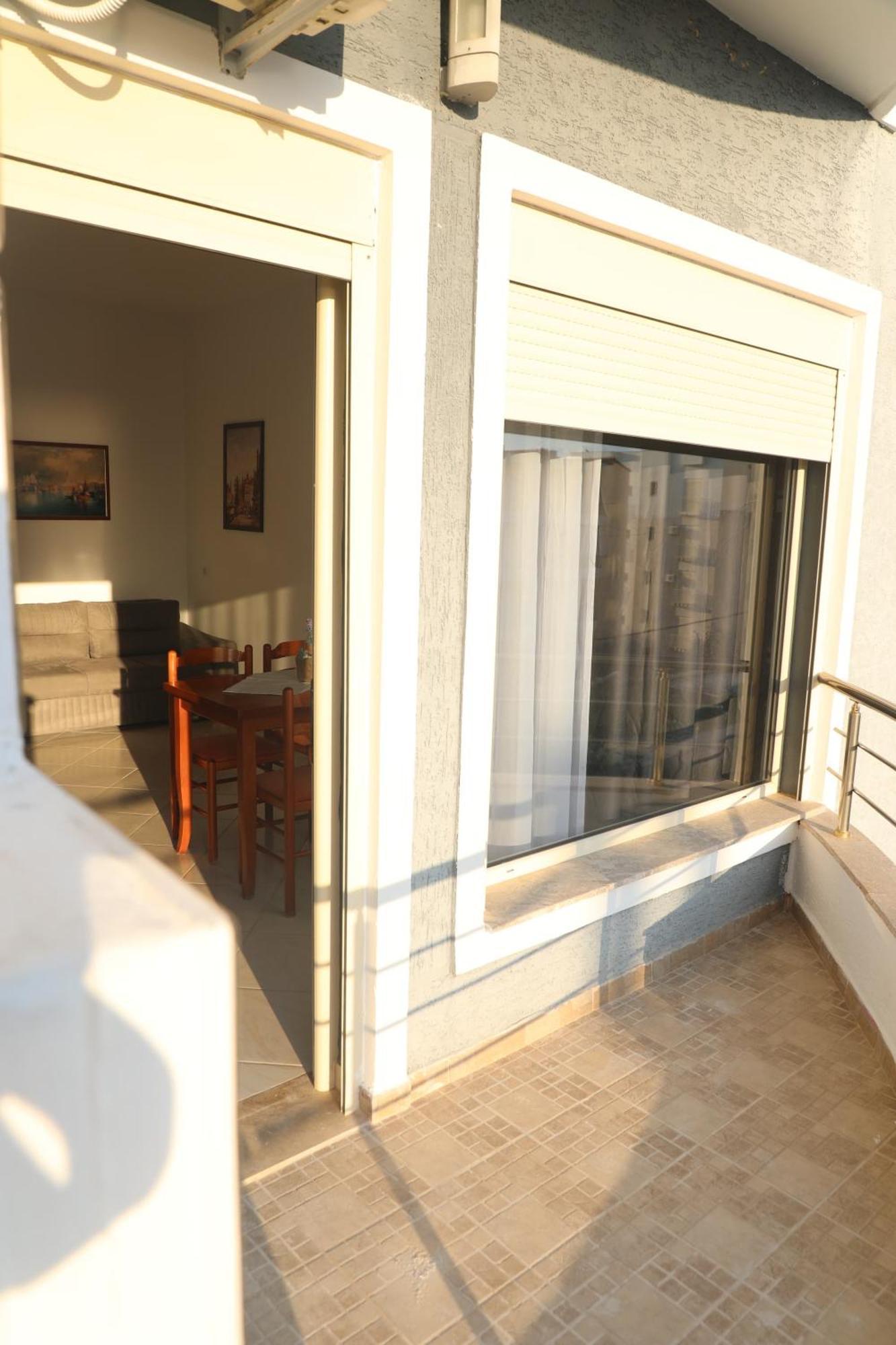 Summer Gate Apartment ซารานเดอ ภายนอก รูปภาพ