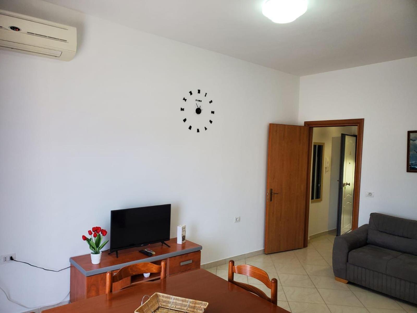 Summer Gate Apartment ซารานเดอ ภายนอก รูปภาพ