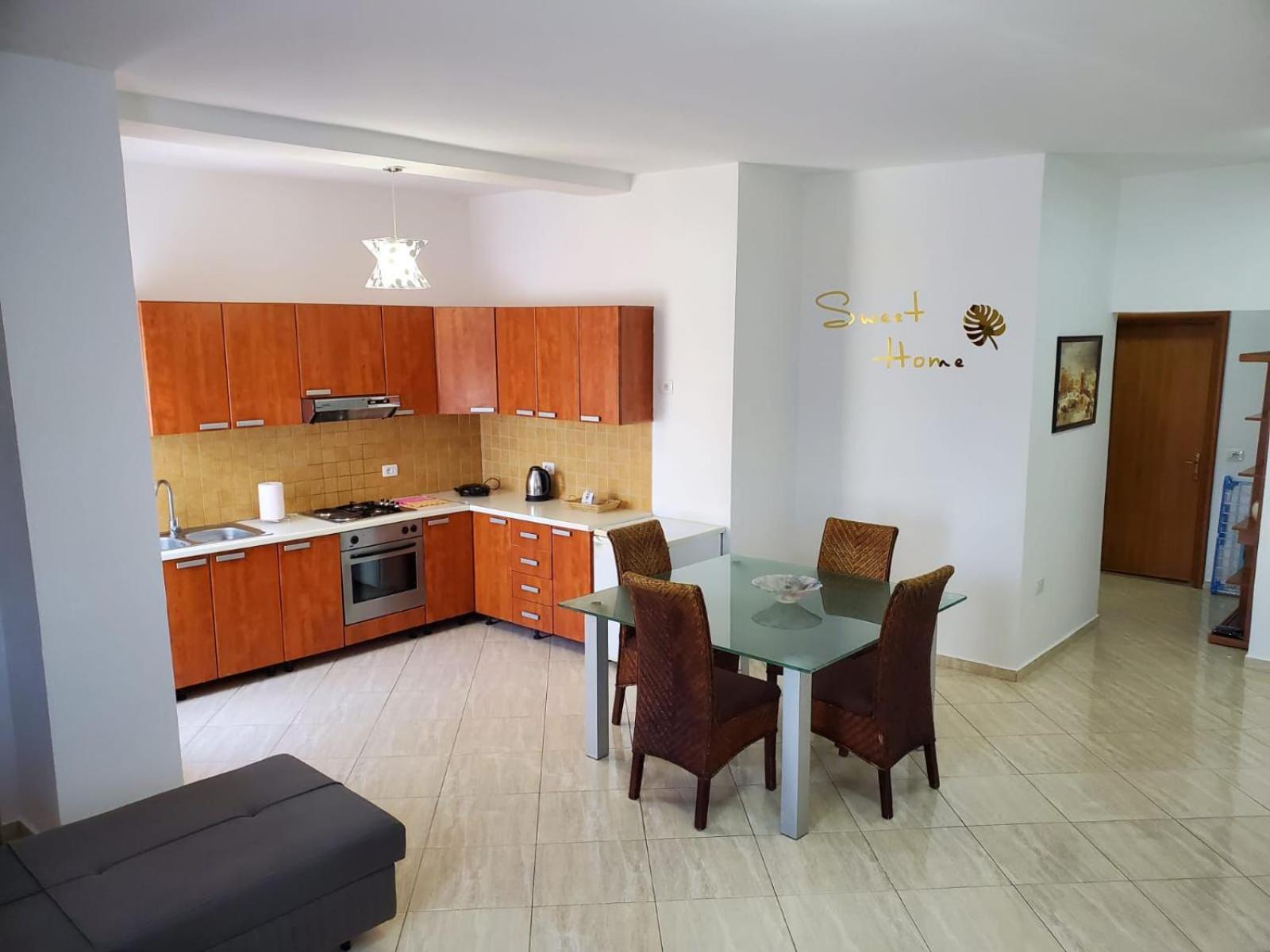 Summer Gate Apartment ซารานเดอ ภายนอก รูปภาพ