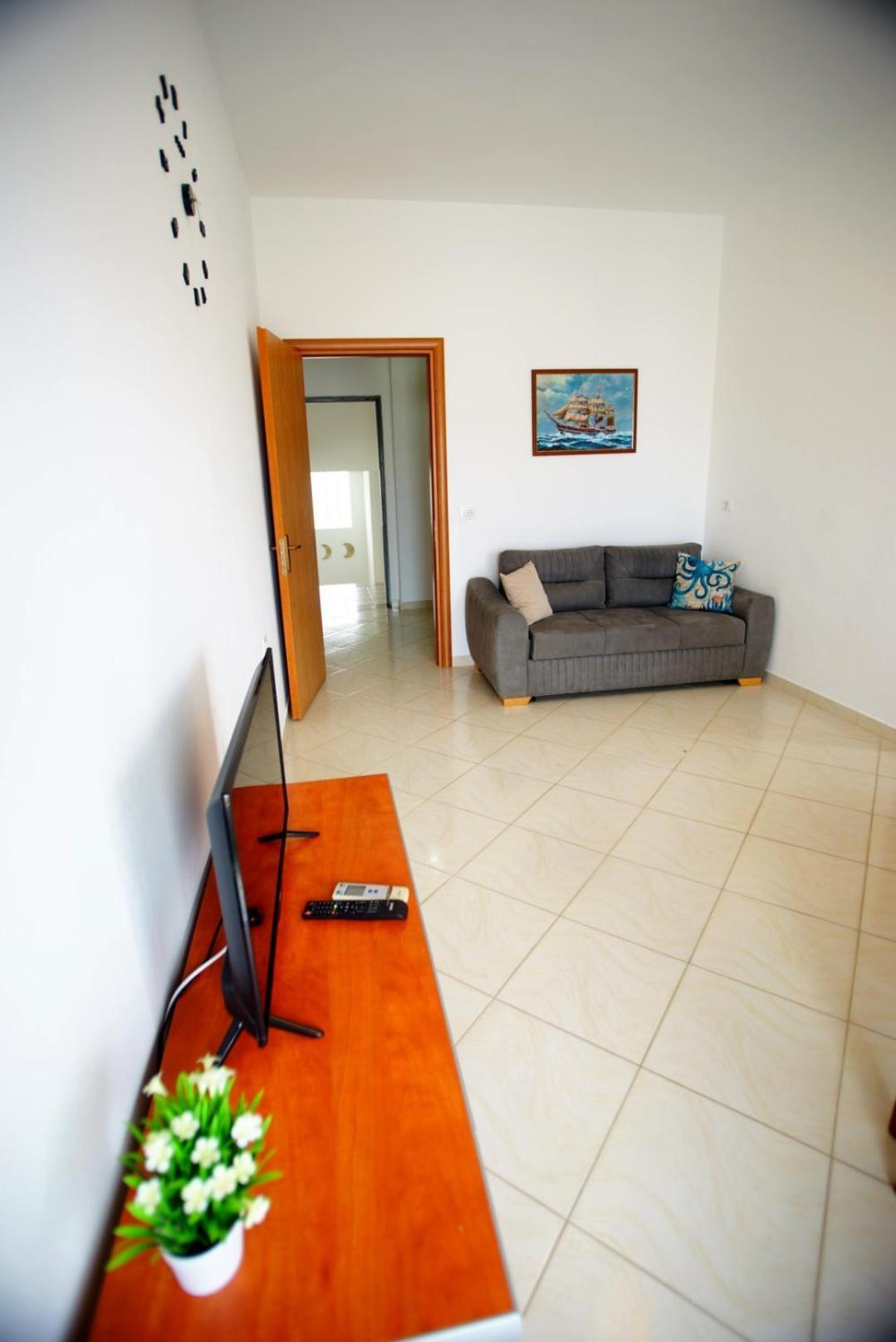 Summer Gate Apartment ซารานเดอ ภายนอก รูปภาพ